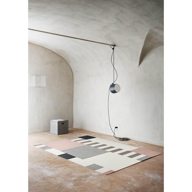 Graphic powder