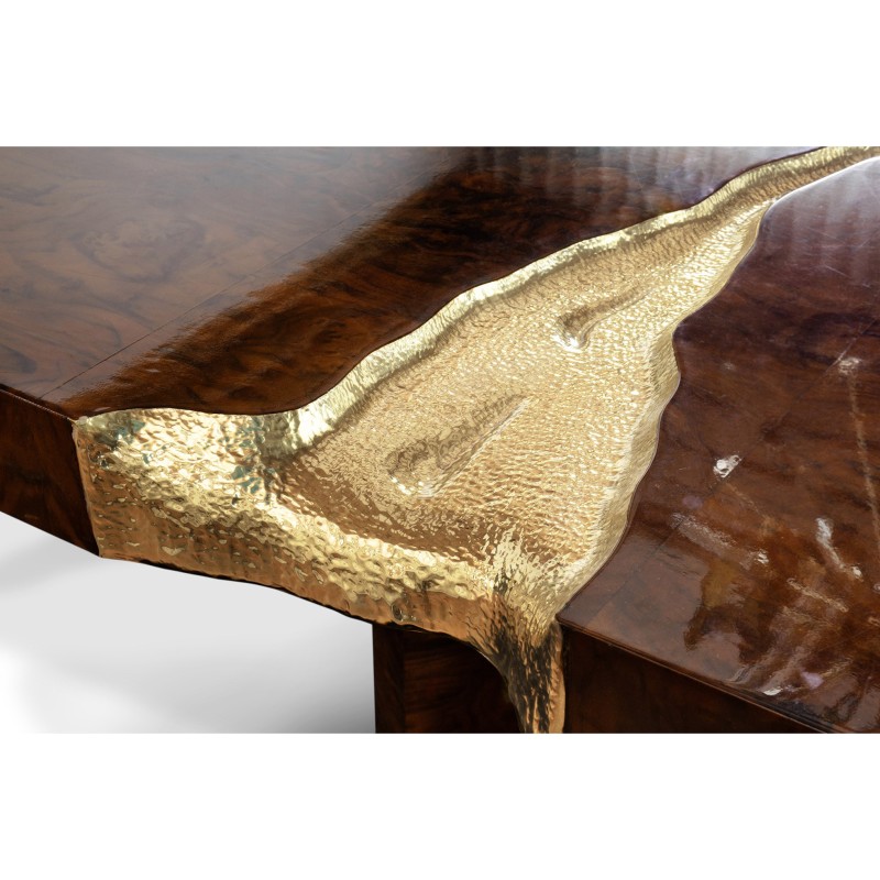 EMPIRE DINING TABLE slide 3