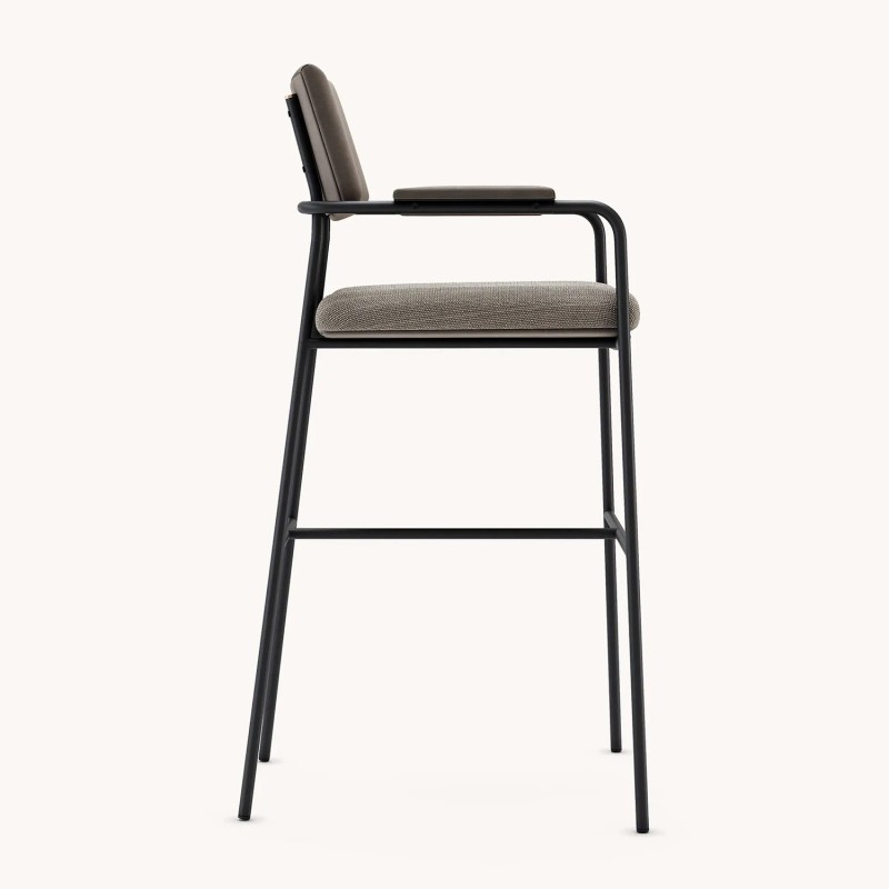Stranger Bar chair slide 2