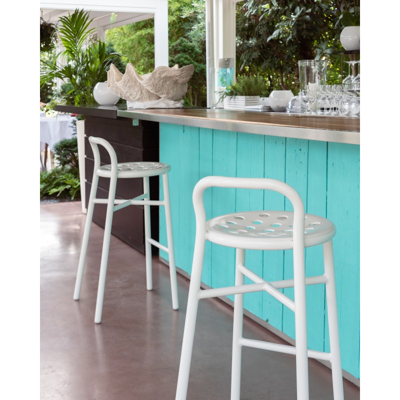 Pipe High bar stool for outdoor use