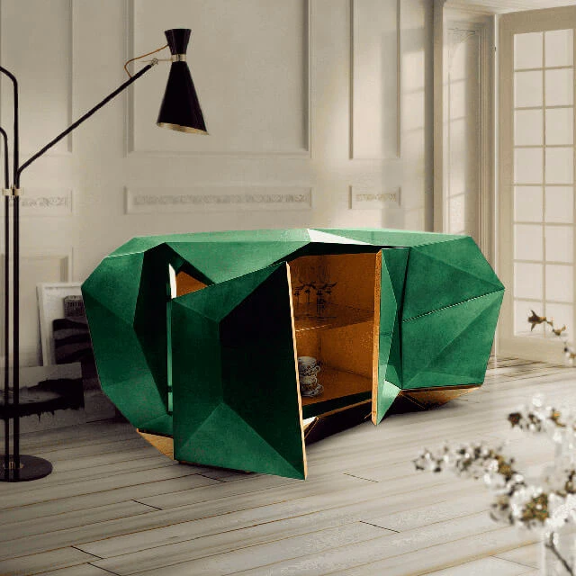 DIAMOND EMERALD SIDEBOARD